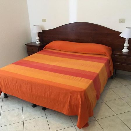 Su Petrosu Aparthotel Orosei Kültér fotó